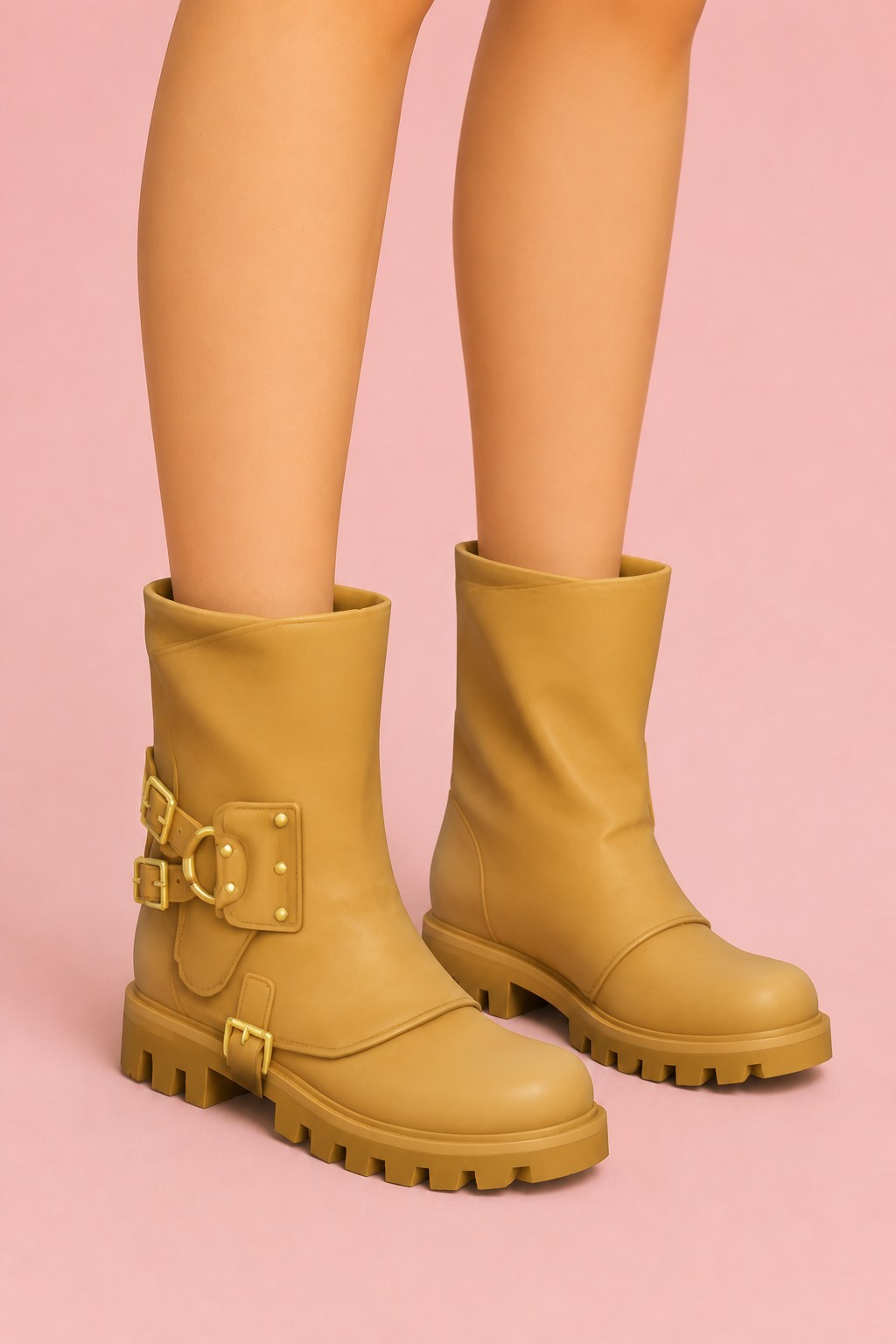 Isolde Boots custom content (CC) for Sims 4 by madlen